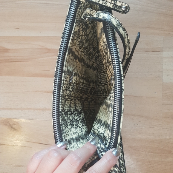 NWT Nine West Snakeskin Crossbody Purse - Picture 5 of 11